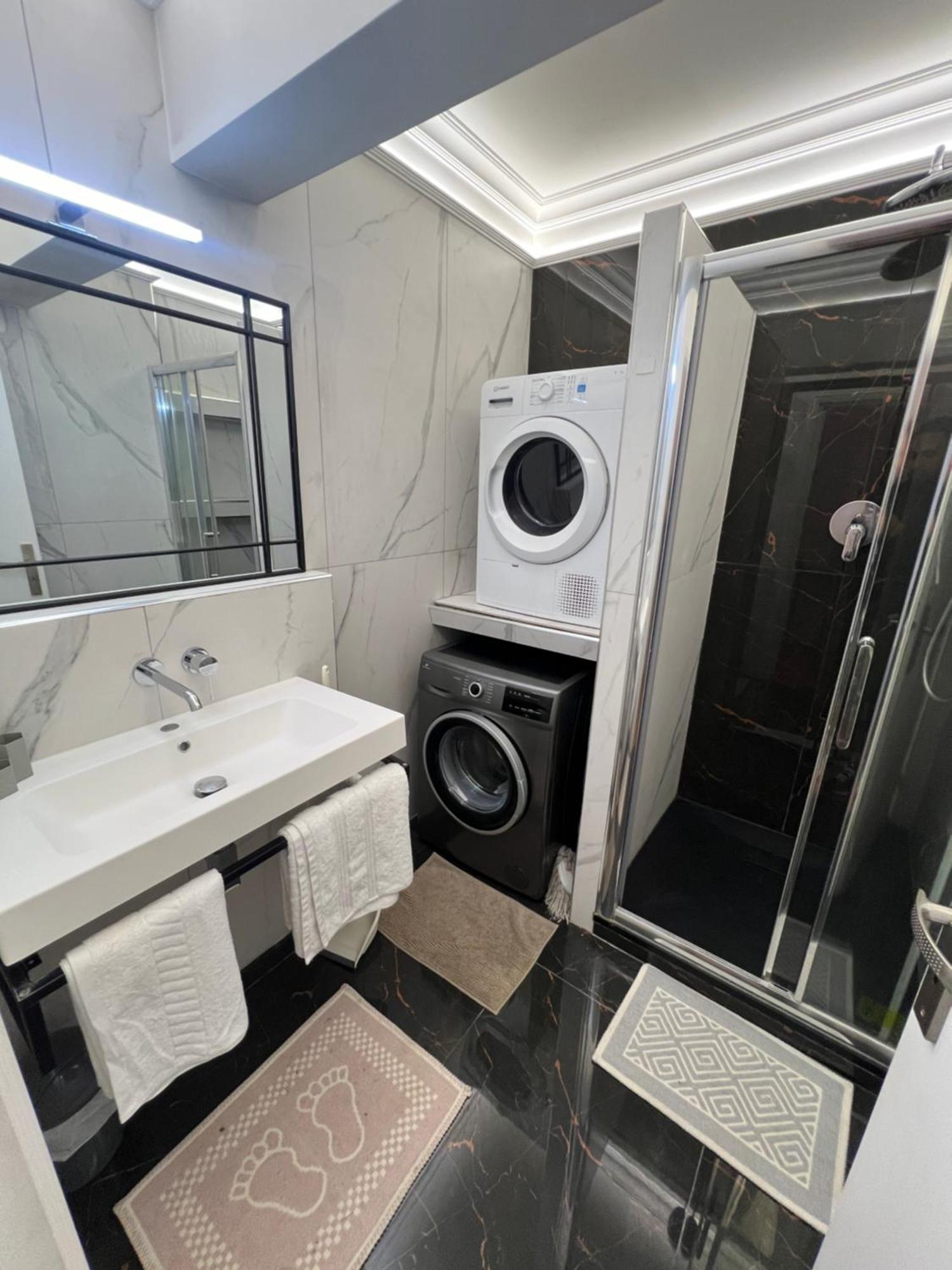 Private Apartments - Champs-Elysees ปารีส ภายนอก รูปภาพ