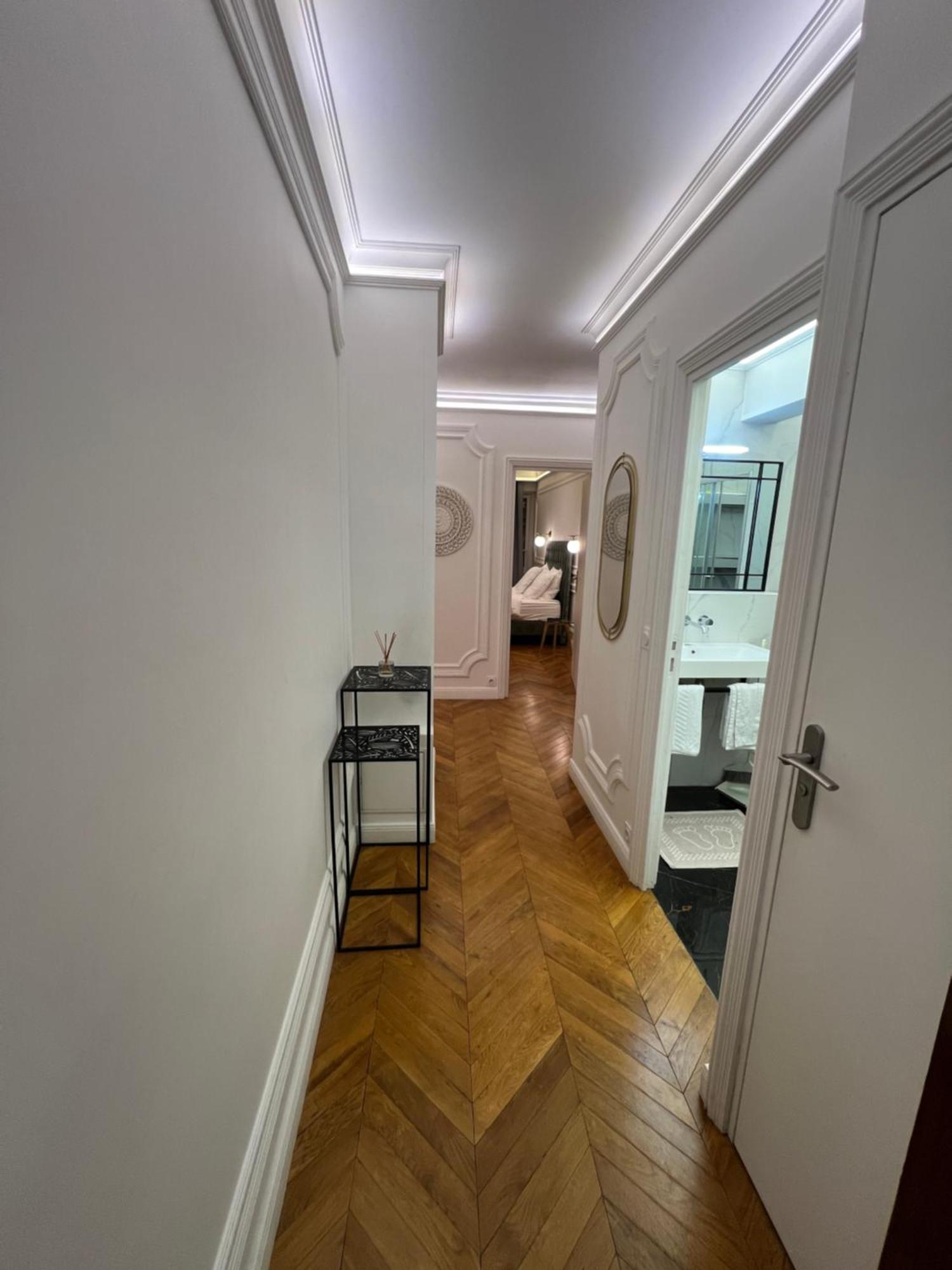 Private Apartments - Champs-Elysees ปารีส ภายนอก รูปภาพ
