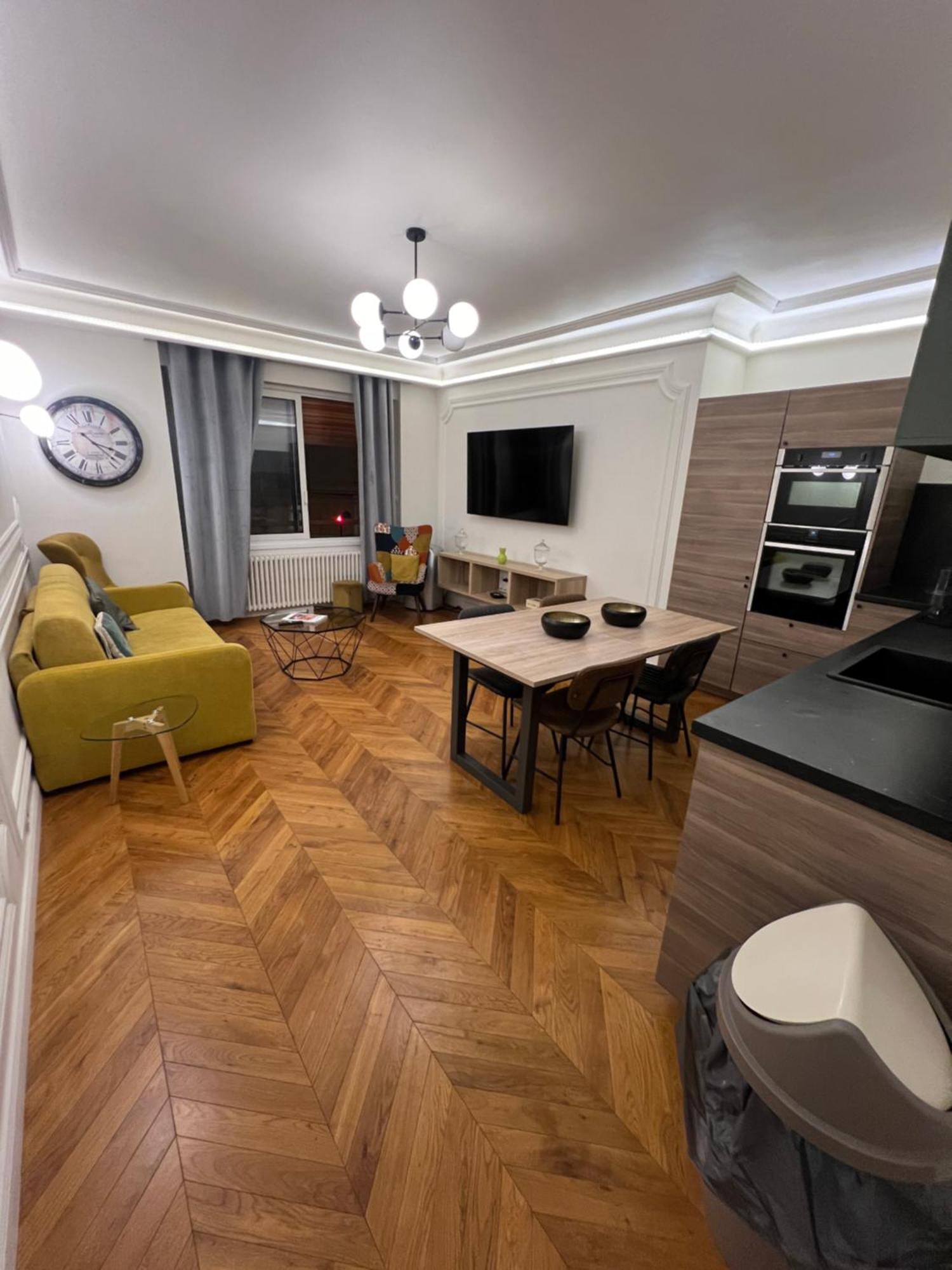 Private Apartments - Champs-Elysees ปารีส ภายนอก รูปภาพ